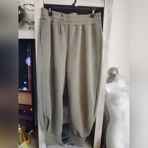 Bailey 44 Women's Olive Jogger Pants SZ Large Waist 32", 28"